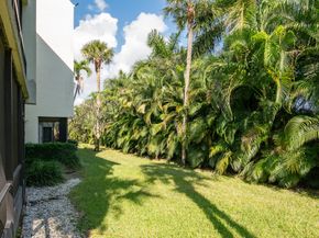 2550 Presidential Way 107, West Palm Beach FL 33401