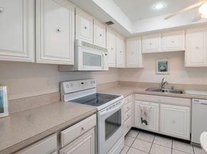 2550 Presidential Way 107, West Palm Beach FL 33401