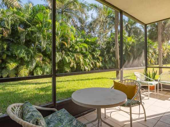 2550 Presidential Way 107, West Palm Beach FL 33401