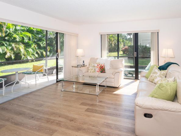 2550 Presidential Way 107, West Palm Beach FL 33401