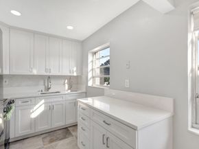 121 Bedford E, West Palm Beach FL 33417