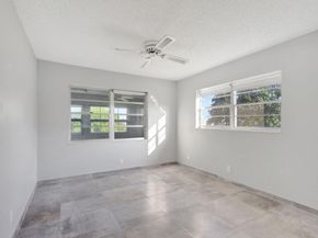 121 Bedford E, West Palm Beach FL 33417