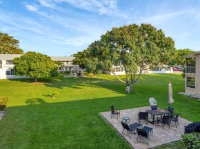 121 Bedford E, West Palm Beach FL 33417