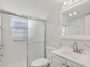 121 Bedford E, West Palm Beach FL 33417