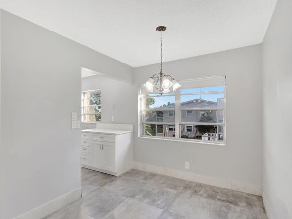 121 Bedford E, West Palm Beach FL 33417