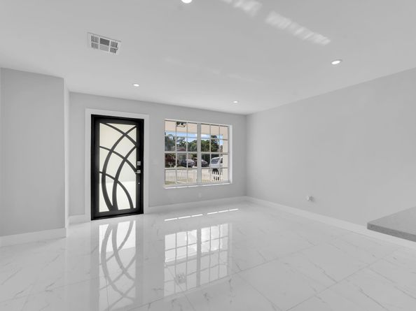 5075 Grant Lane, West Palm Beach FL 33415