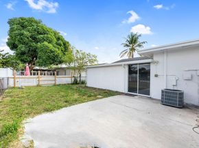 5075 Grant Lane, West Palm Beach FL 33415