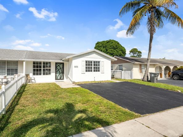 5075 Grant Lane, West Palm Beach FL 33415