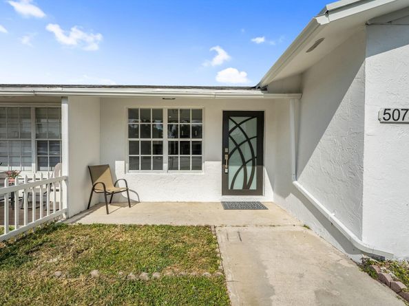 5075 Grant Lane, West Palm Beach FL 33415