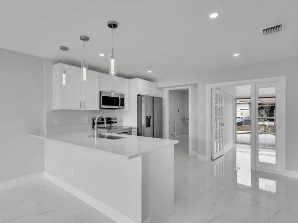 5075 Grant Lane, West Palm Beach FL 33415