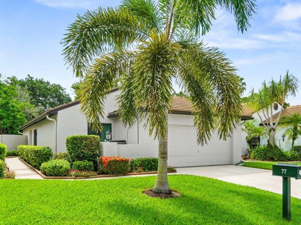 77 Ironwood Way N, Palm Beach Gardens FL 33418