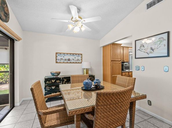 77 Ironwood Way N, Palm Beach Gardens FL 33418