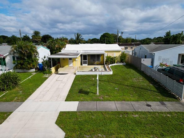 5264 NE 3rd Ter, Fort Lauderdale FL 33334