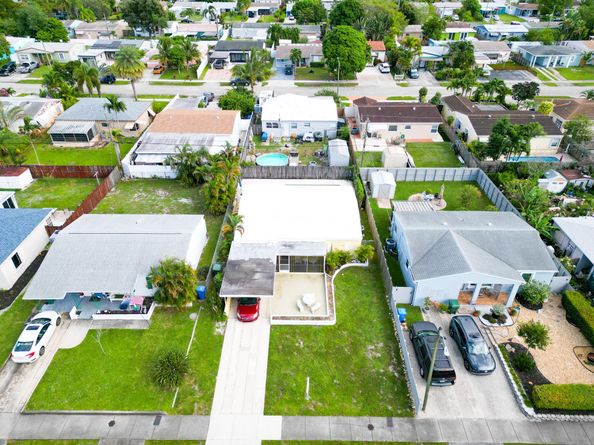 5264 NE 3rd Ter, Fort Lauderdale FL 33334