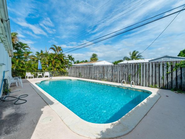 5264 NE 3rd Ter, Fort Lauderdale FL 33334