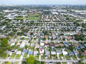 5264 NE 3rd Ter, Fort Lauderdale FL 33334