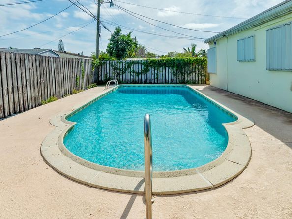 5264 NE 3rd Ter, Fort Lauderdale FL 33334