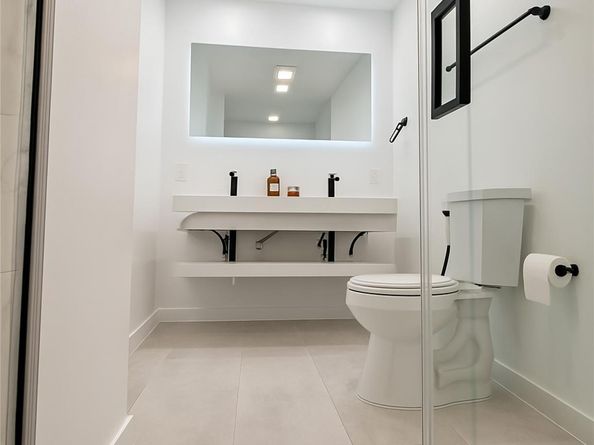 751 Hollywood Blvd, Hollywood FL 33019