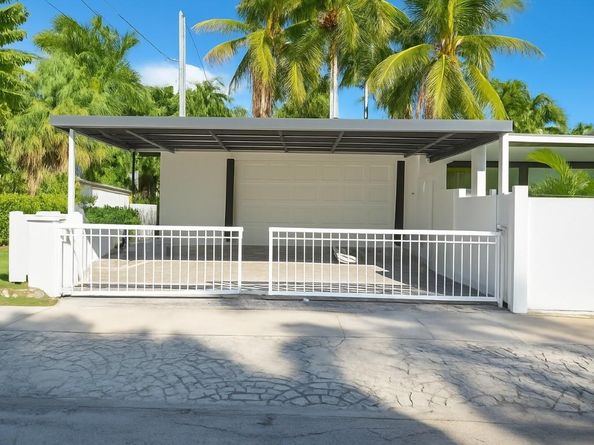 751 Hollywood Blvd, Hollywood FL 33019