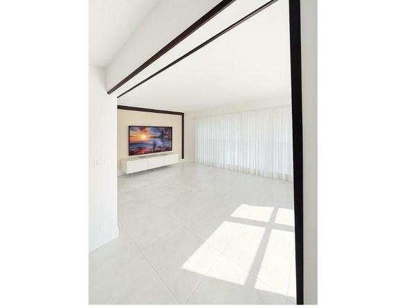 751 Hollywood Blvd, Hollywood FL 33019