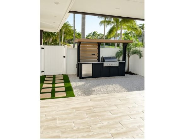 751 Hollywood Blvd, Hollywood FL 33019