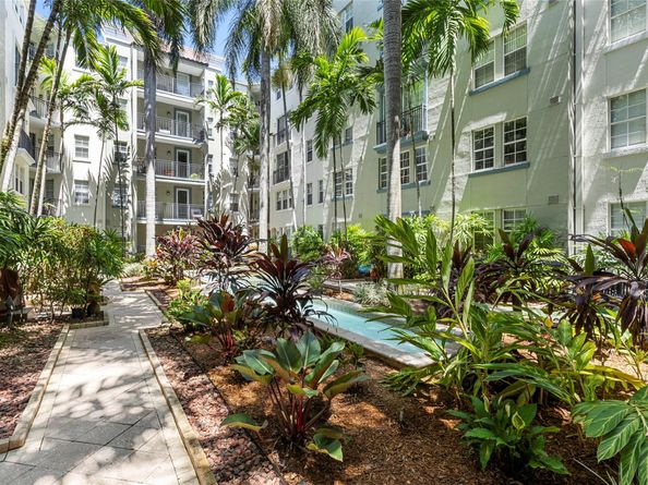 533 NE 3rd Ave 243, Fort Lauderdale FL 33301