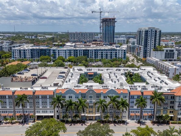 533 NE 3rd Ave 243, Fort Lauderdale FL 33301