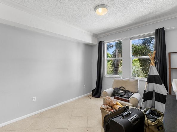 533 NE 3rd Ave 243, Fort Lauderdale FL 33301