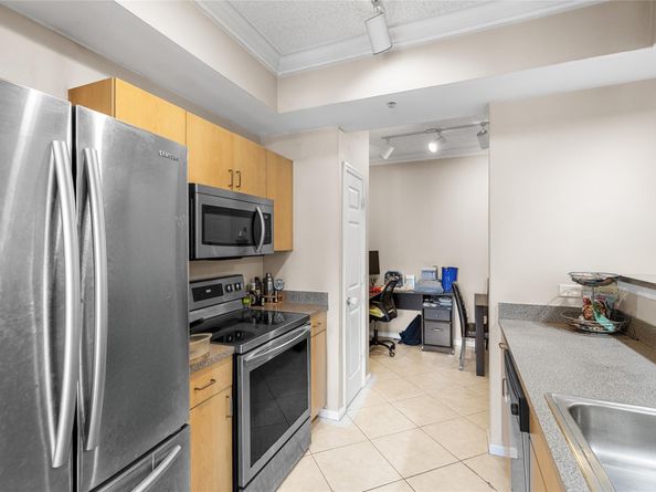 533 NE 3rd Ave 243, Fort Lauderdale FL 33301