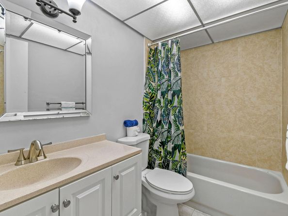 5160 Las Verdes Circle 314, Delray Beach FL 33484