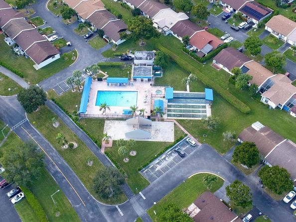 5160 Las Verdes Circle 314, Delray Beach FL 33484