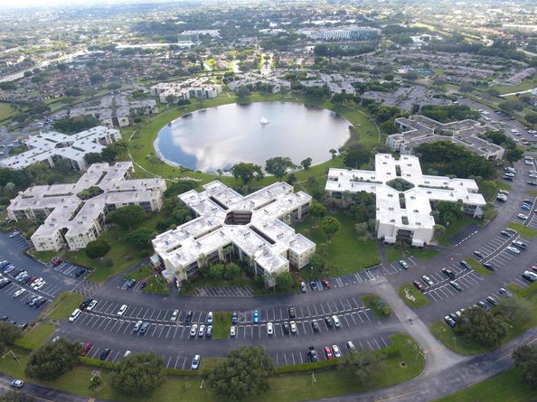 5160 Las Verdes Circle 314, Delray Beach FL 33484