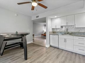 5160 Las Verdes Circle 314, Delray Beach FL 33484