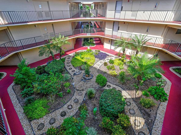 5160 Las Verdes Circle 314, Delray Beach FL 33484