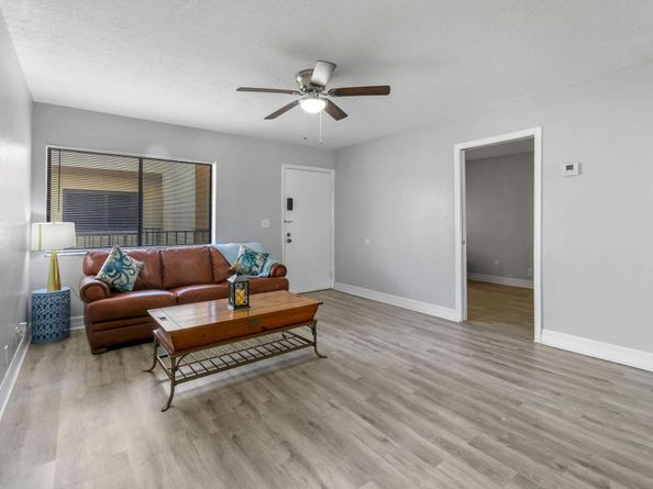 5160 Las Verdes Circle 314, Delray Beach FL 33484