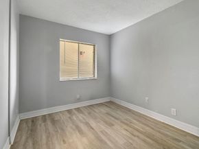 5160 Las Verdes Circle 314, Delray Beach FL 33484