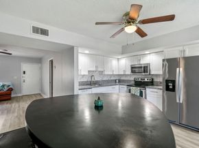 5160 Las Verdes Circle 314, Delray Beach FL 33484