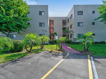 5160 Las Verdes Circle