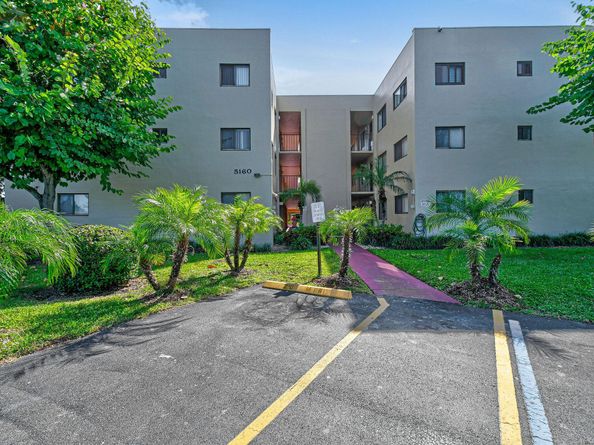 5160 Las Verdes Circle 314, Delray Beach FL 33484