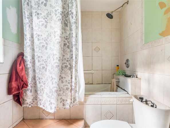 2881 NW 98th Way, Coral Springs FL 33065