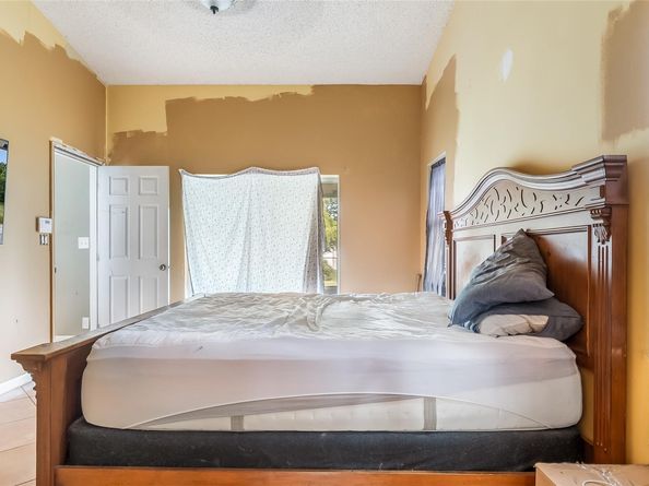 2881 NW 98th Way, Coral Springs FL 33065