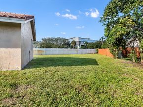 2881 NW 98th Way, Coral Springs FL 33065