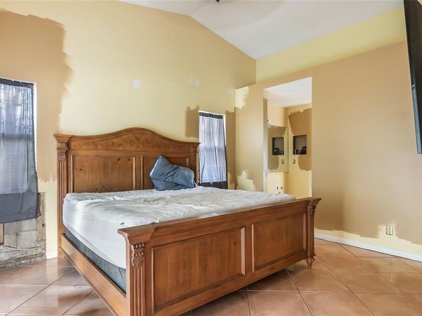 2881 NW 98th Way, Coral Springs FL 33065