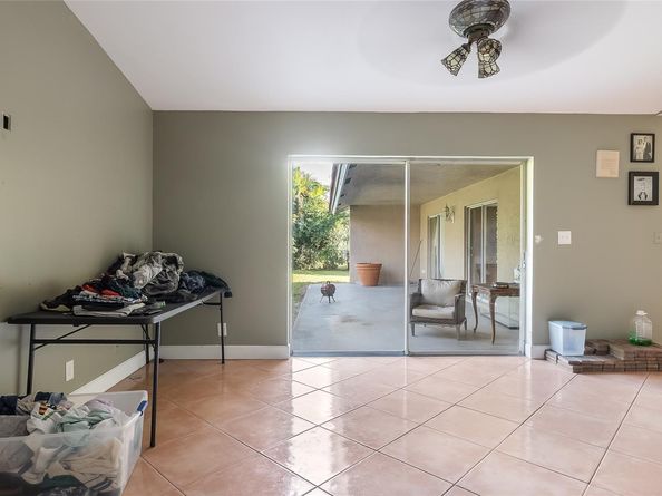 2881 NW 98th Way, Coral Springs FL 33065