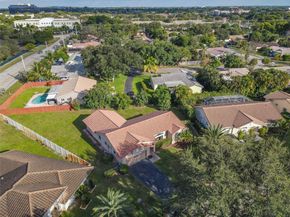 2881 NW 98th Way, Coral Springs FL 33065