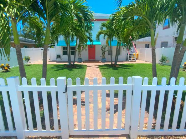 126 N Palmway 13, Lake Worth Beach FL 33460