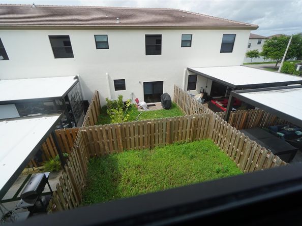 23010 SW 128th Pl 23010, Miami FL 33170