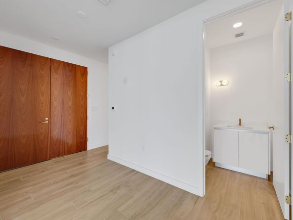 2655 S Bayshore Drive 902, Miami FL 33133