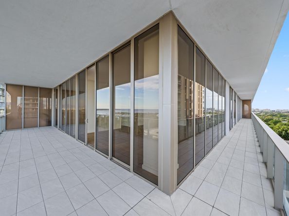 2655 S Bayshore Drive 902, Miami FL 33133