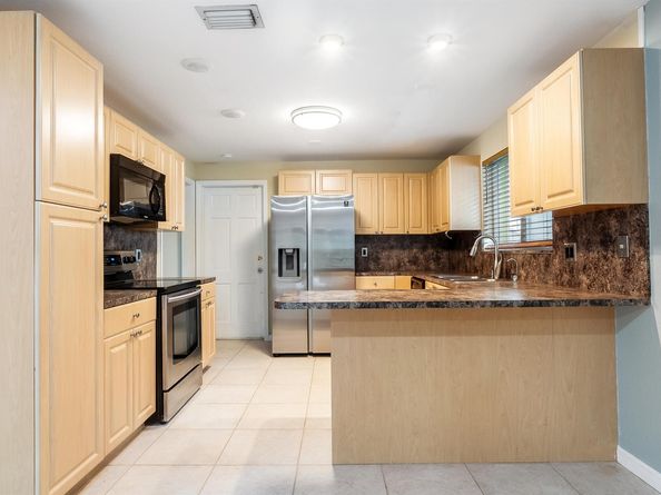 319 SW 11th Avenue, Boynton Beach FL 33435